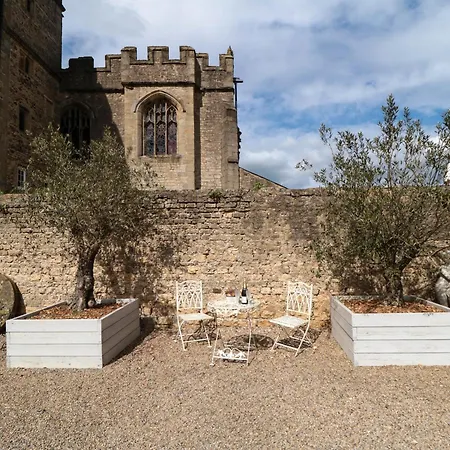 Catherine Parrs Sewing * Bedale