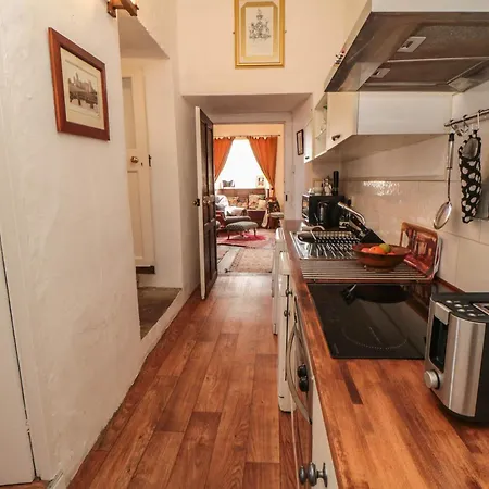 Catherine Parrs Sewing